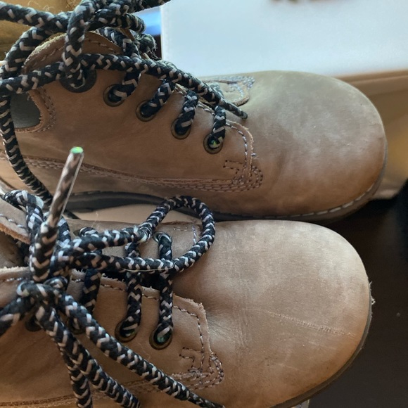 Boys Primigi Suede Boot - Picture 3 of 6